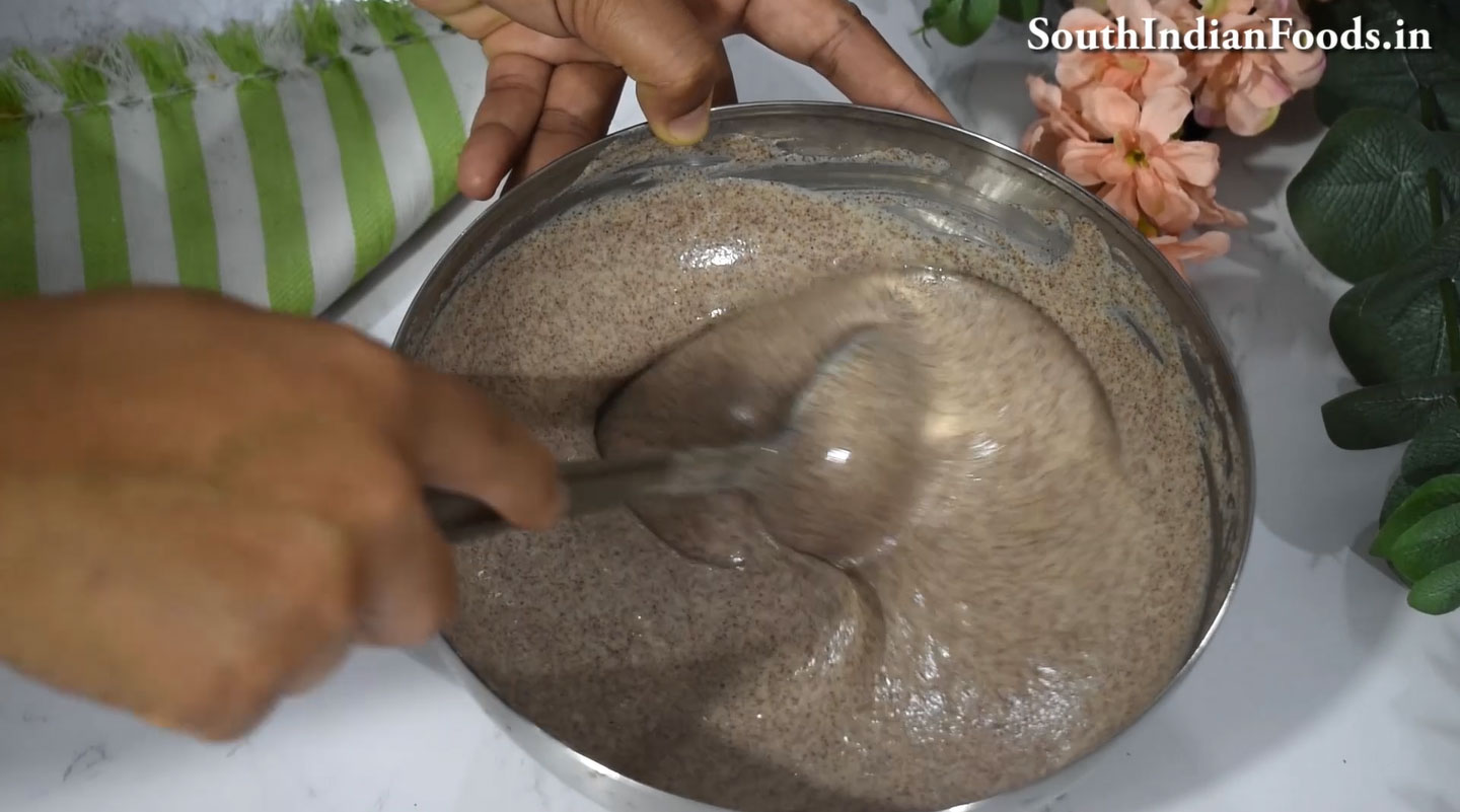 Spongy ragi uthappam  9