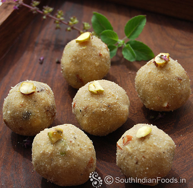 Rice flakes sweet balls