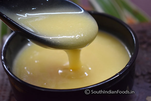 Heat sweet condensed milk in a pan, add grated paneer