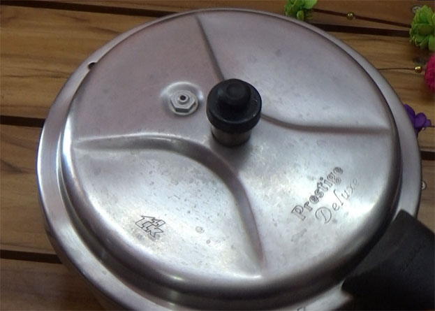 Cover lid, put weight