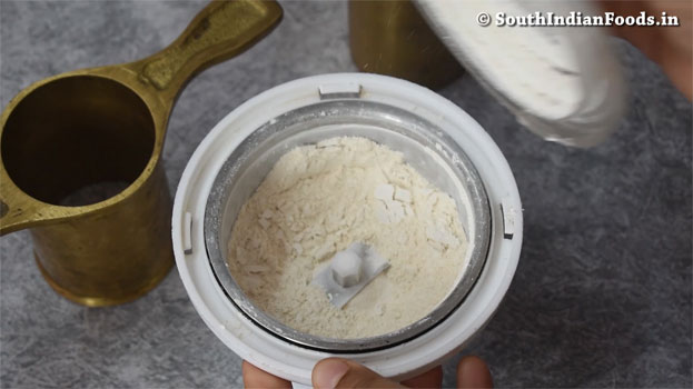 Instant thenkuzhal murukku recipe step 4