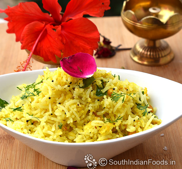 Turmeric nariyal rice