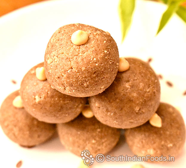 Flaxseed energy balls