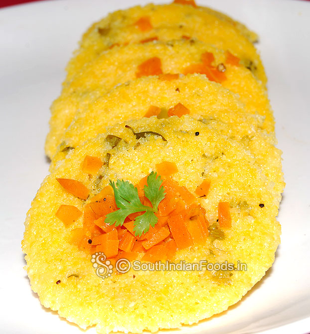Veg Cornmeal/ Makka sola idli