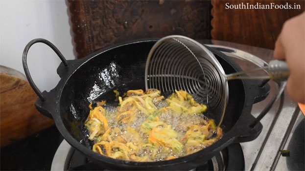 Crispy vegetable pakoda step 19