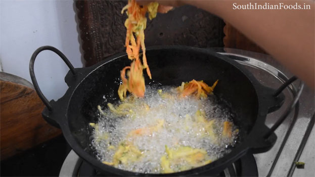 Crispy vegetable pakoda step 18