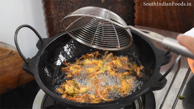 Crispy vegetable pakoda step 20