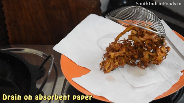 Crispy vegetable pakoda step 22