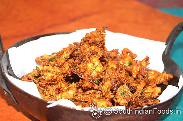 Vengaya pakoda