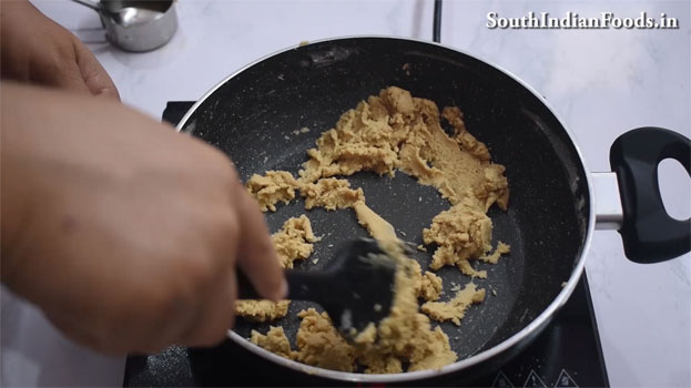 Godhumai karuppatti halwa step  5