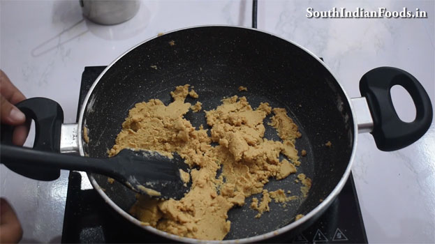 Godhumai karuppatti halwa step 6