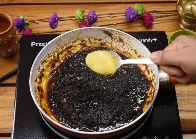 Yellow pumpkin jaggery halwa step 12
