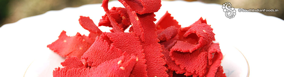 Beetroot ribbon pakoda