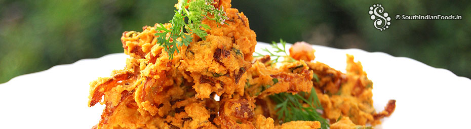 Crispy onion pakoda