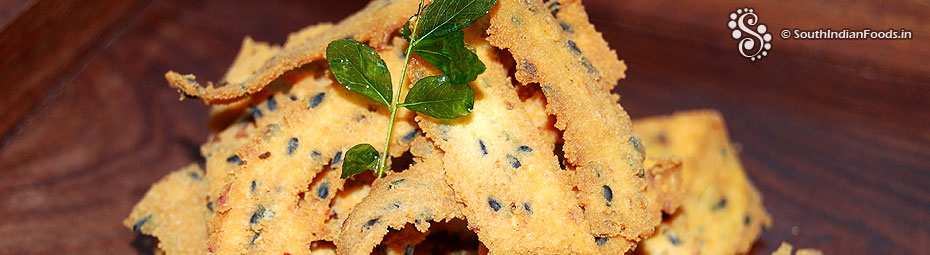 Spicy ribbon pakoda