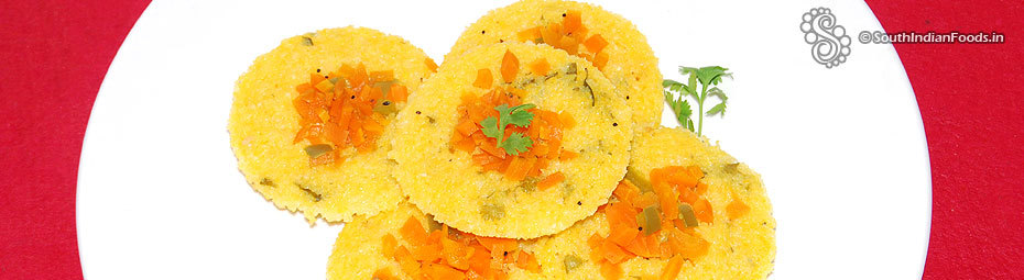 Vegetable cornmeal idli