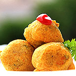 Aloo paneer bonda or Potato paneer batata vada