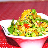 Fresh green peas poriyal