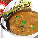 Green toor dal kurma