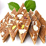 Jaggery peanut katli [Groundnut burfi]