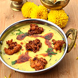 Kadhi pakora with semiya pakoda