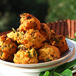 Moong dal bonda