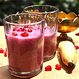 Pomegranate banana smoothie