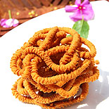 Potato murukku