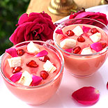 Rose custard with fruits 