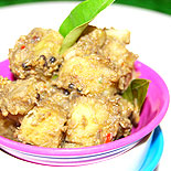 Vazhakkai kootu / Raw Banana Kootu