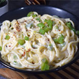 White sauce speghetti pasta